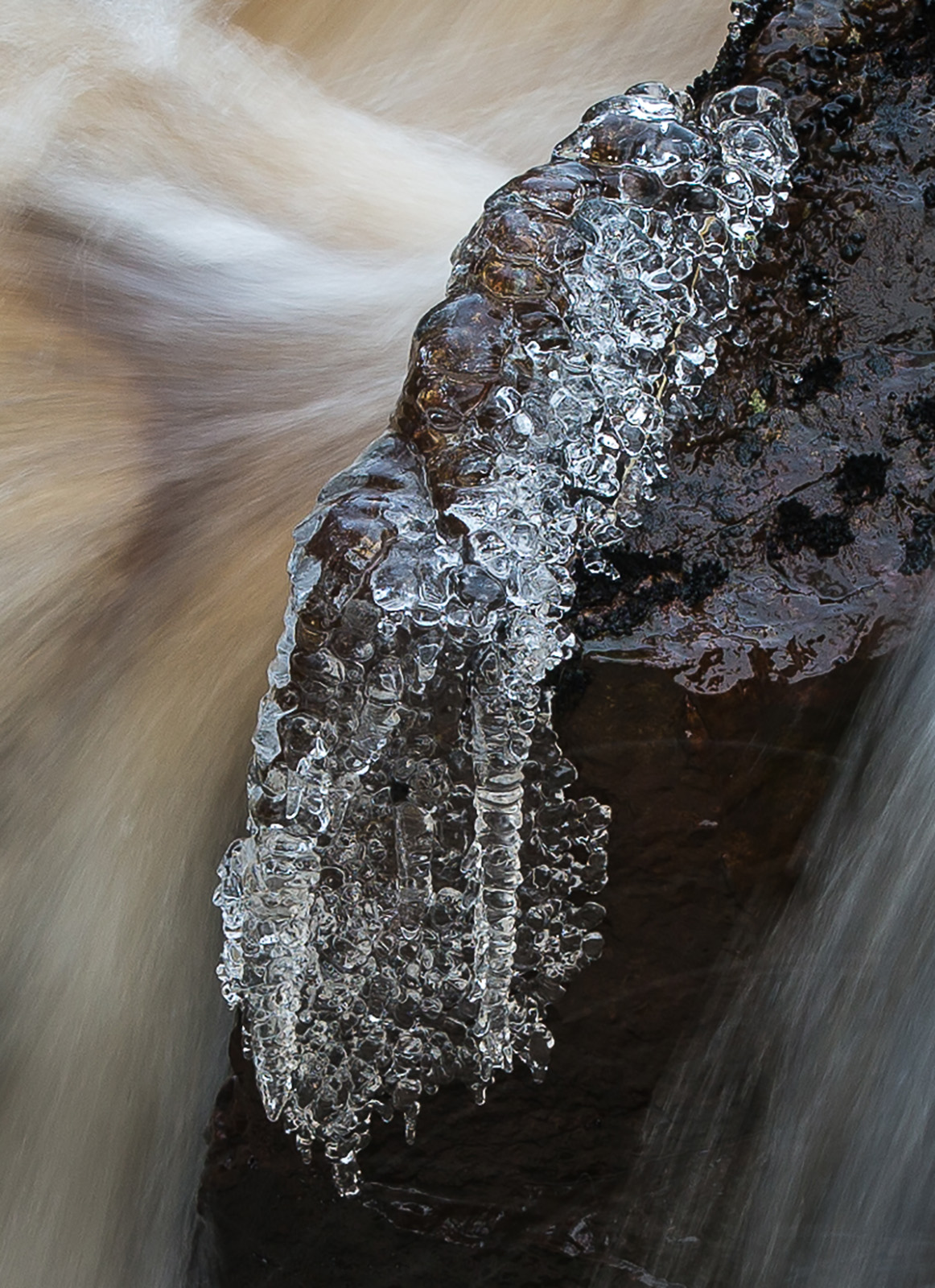 Vatten och is   Foto: Curt Leidig